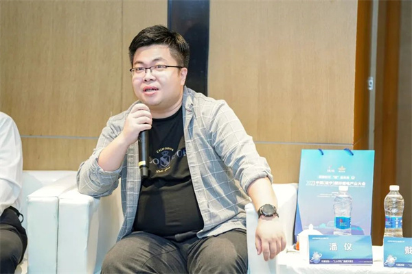 “Li+學社”高端對話：警惕全球化機遇下，鋰電企業的出海挑戰和技術迭代風險