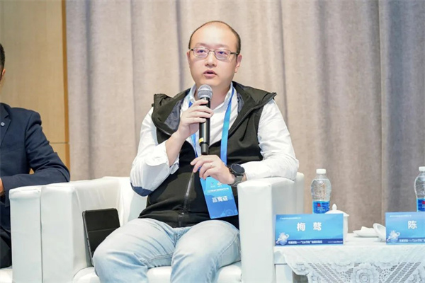 “Li+學社”高端對話：警惕全球化機遇下，鋰電企業的出海挑戰和技術迭代風險