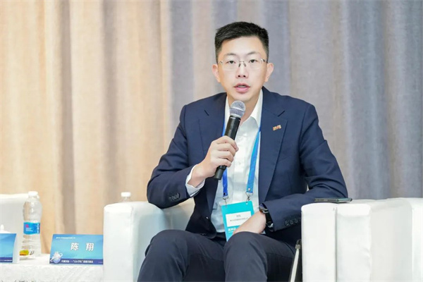“Li+學社”高端對話：警惕全球化機遇下，鋰電企業的出海挑戰和技術迭代風險