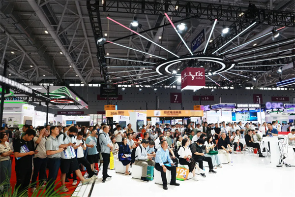 智驅未來 賦能全球丨利元亨閃耀深圳CIBF2025！
